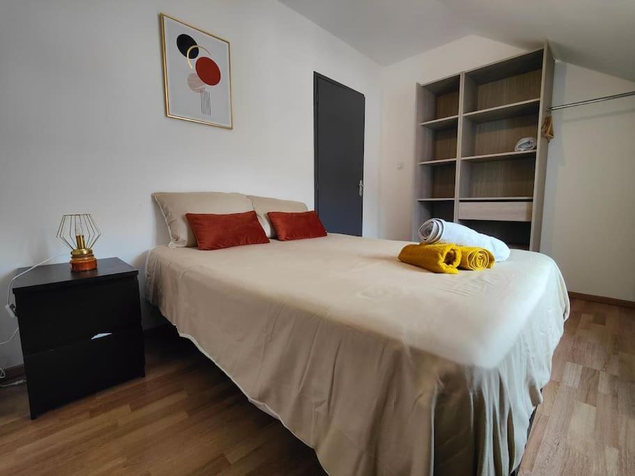 La Feline - Duplex - Vieux Valenciennes - Familial Apartment Ngoại thất bức ảnh