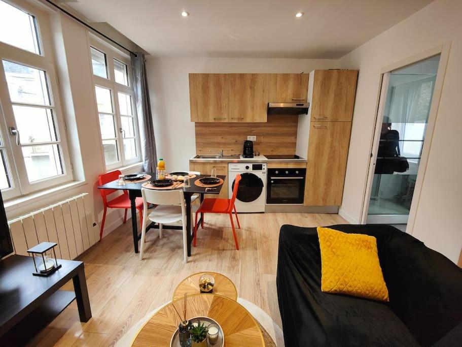 La Feline - Duplex - Vieux Valenciennes - Familial Apartment Ngoại thất bức ảnh